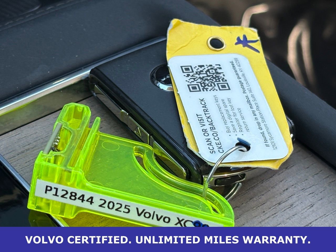 Certified 2025 Volvo XC90 B6 Plus image 38