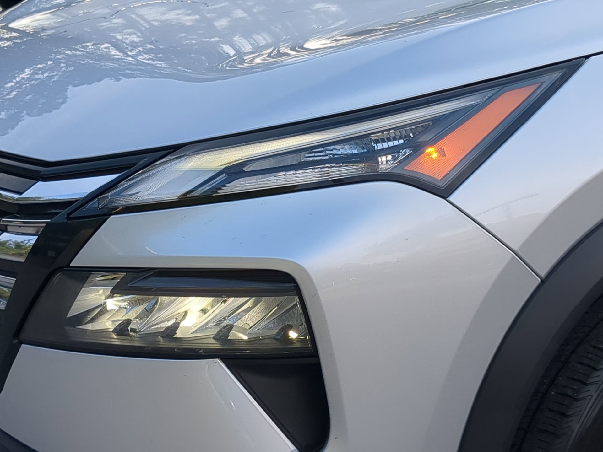 Used 2024 Nissan Rogue S FWD image 44