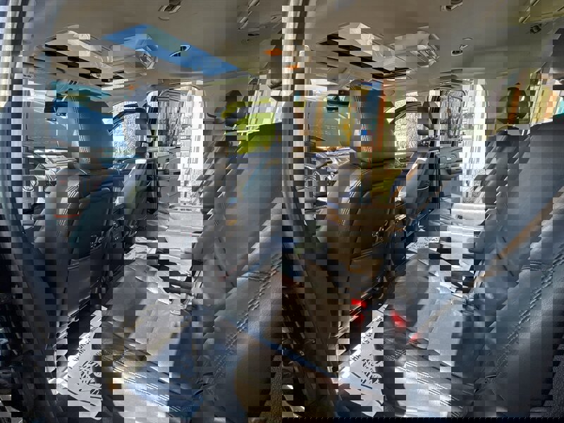 Used 2009 Cadillac Escalade ESV AWD image 17