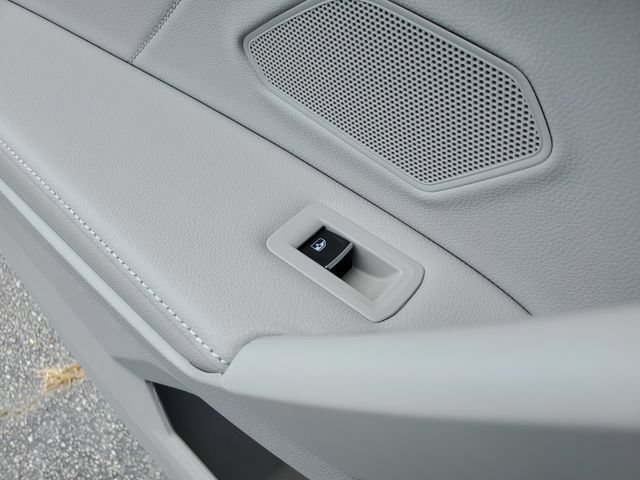 Certified 2024 Volkswagen Tiguan SE R-Line FWD image 20
