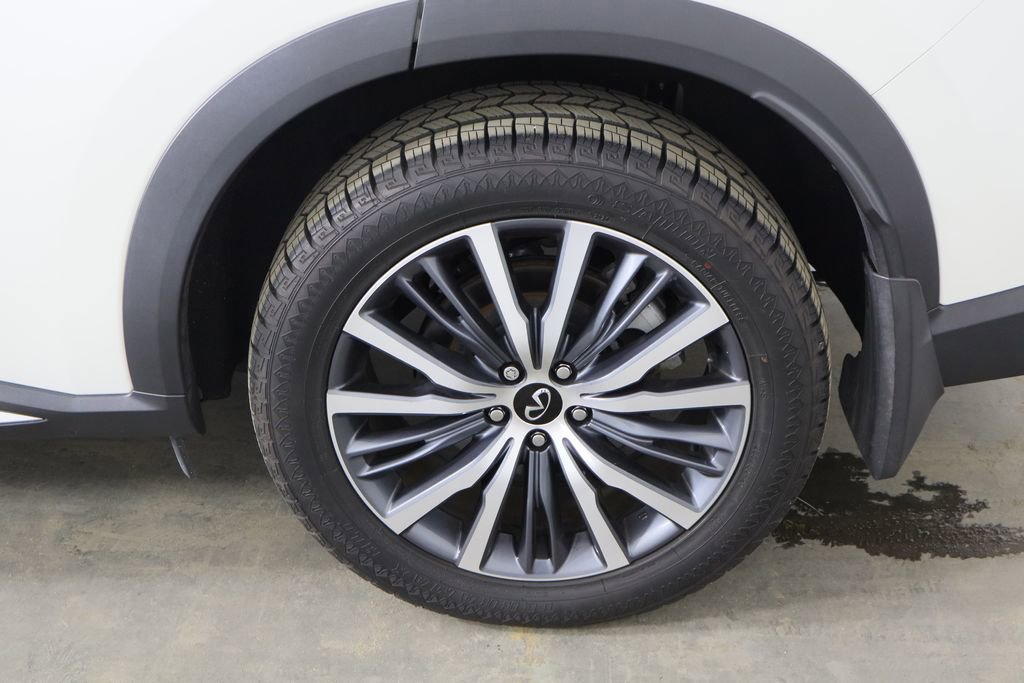 Used 2023 INFINITI QX60 Sensory w/ Cargo Package image 45