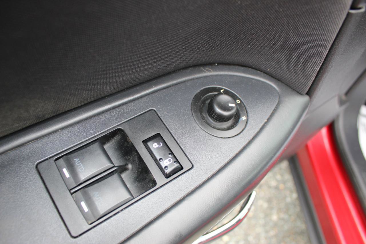 Used 2010 Dodge Challenger SE RWD image 16