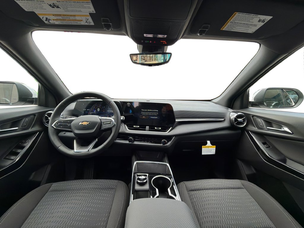 New 2026 Chevrolet Equinox LT w/ Safety and Technology Package FWD image 14