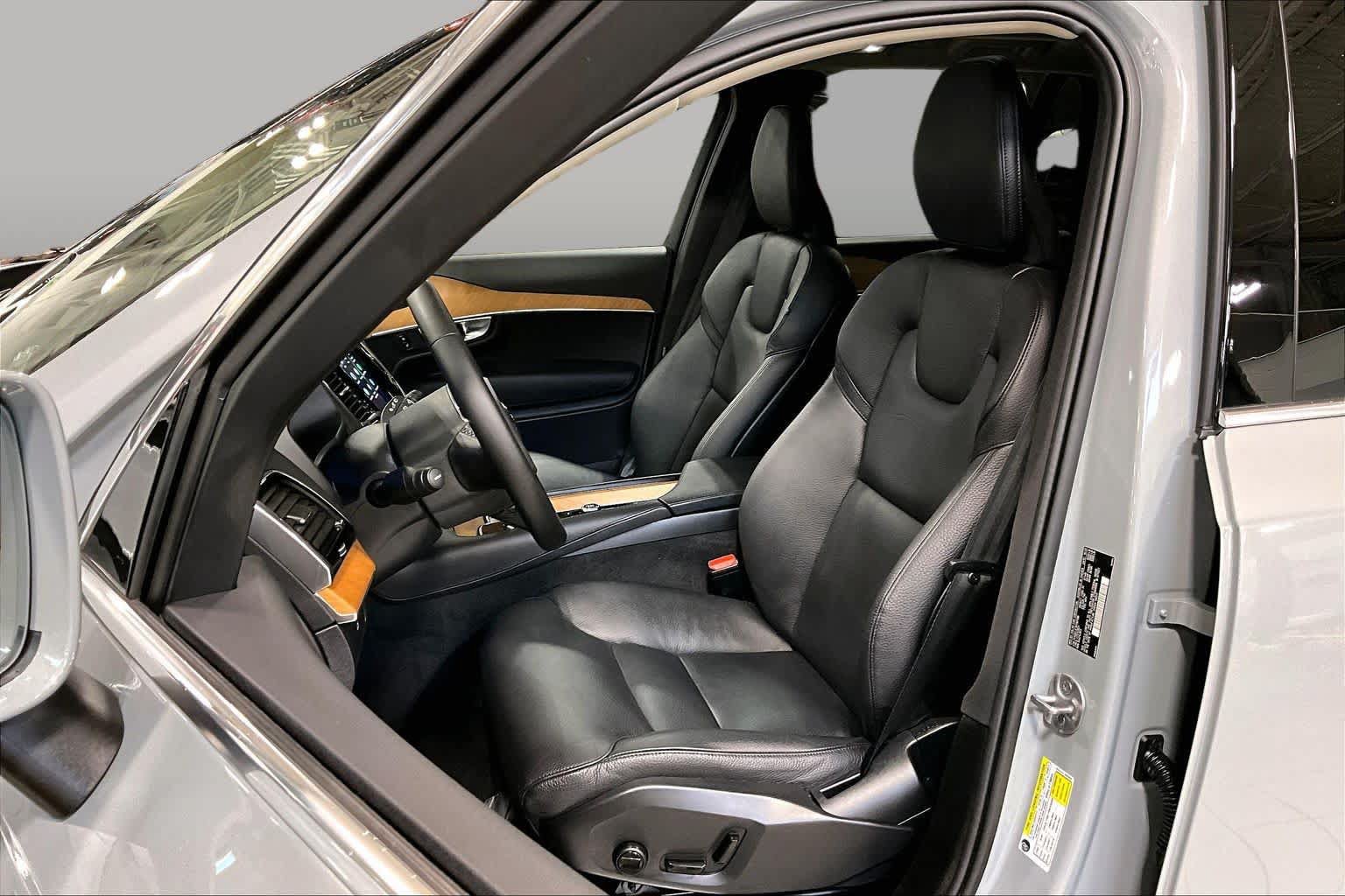 Certified 2024 Volvo XC90 B6 Plus w/ Protection Package Premier AWD/4WD image 9