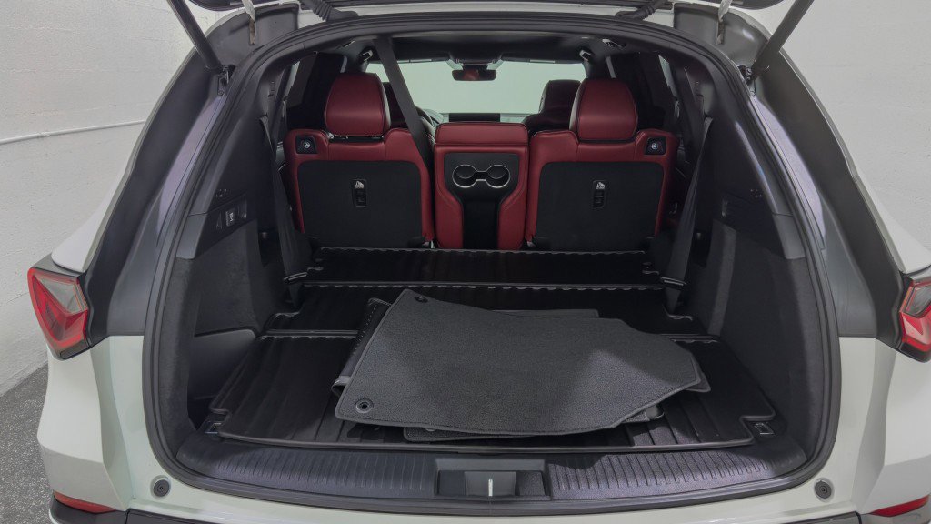 Used 2024 Acura MDX A-Spec image 10