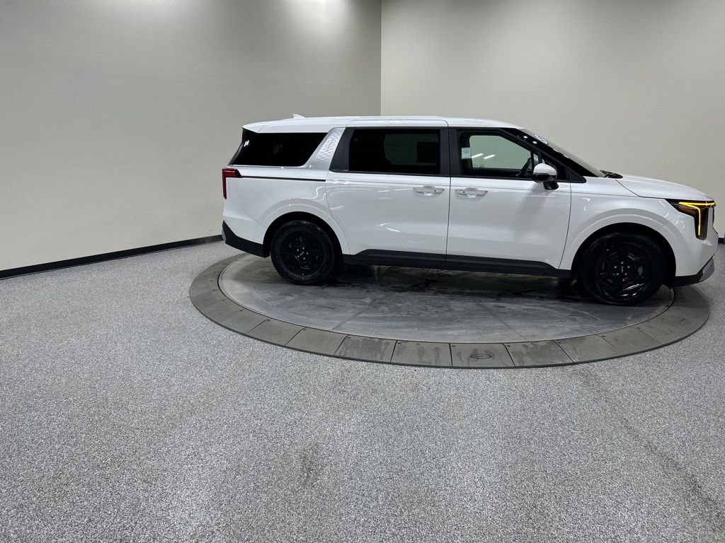 New 2026 Kia Carnival image 4