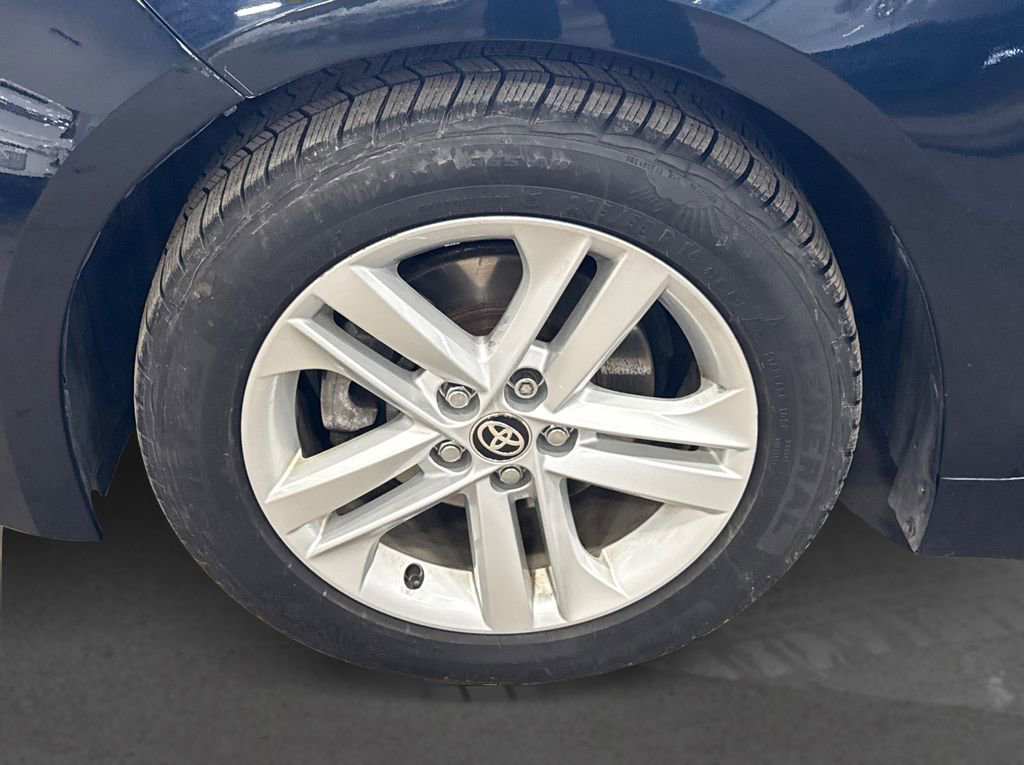 Used 2022 Toyota Corolla SE w/ SE Preferred Package image 12