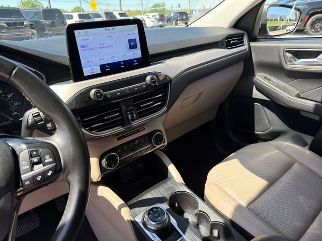 Used 2022 Ford Escape SEL AWD/4WD image 35