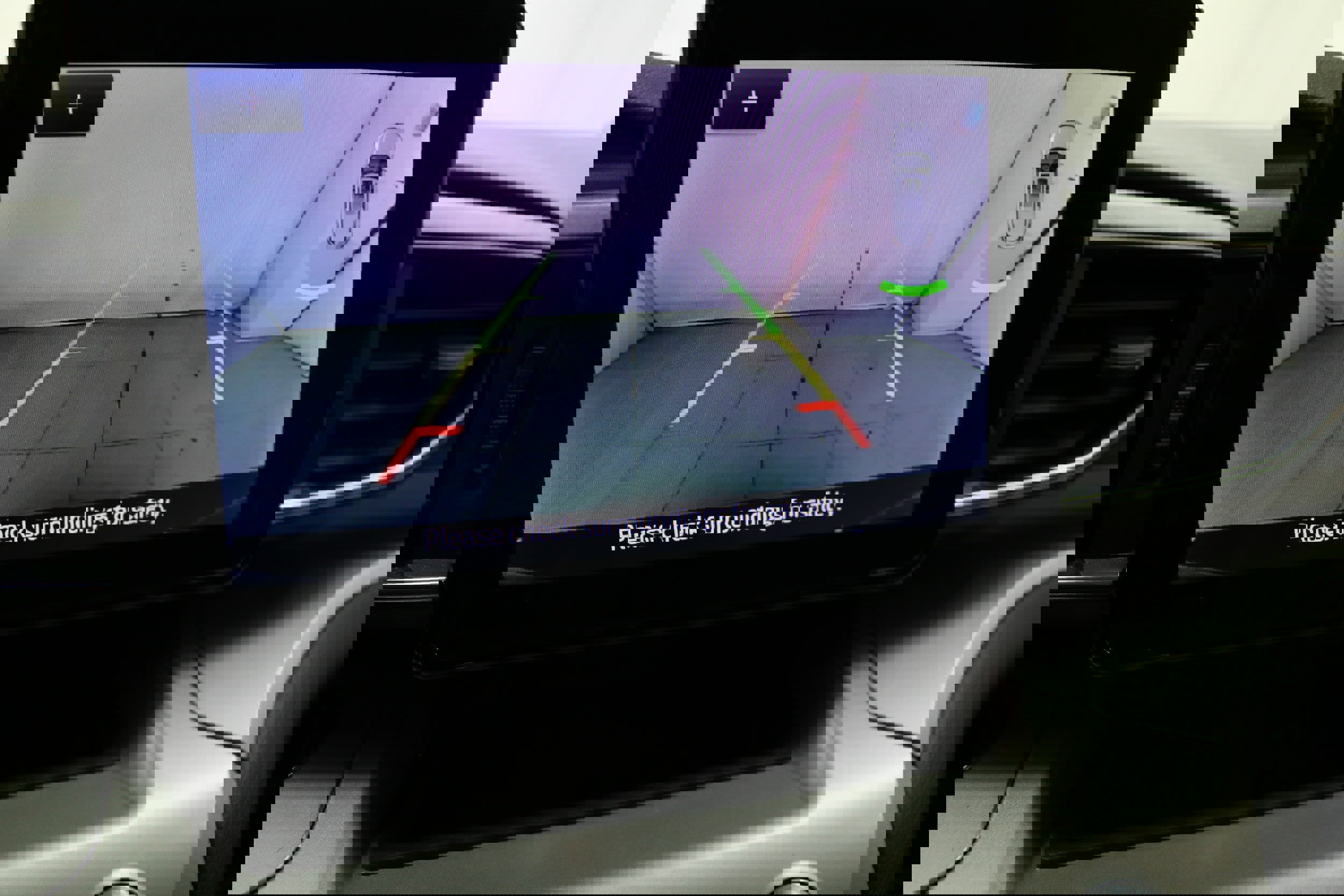 Used 2022 Ford Explorer XLT w/ Equipment Group 202A image 26