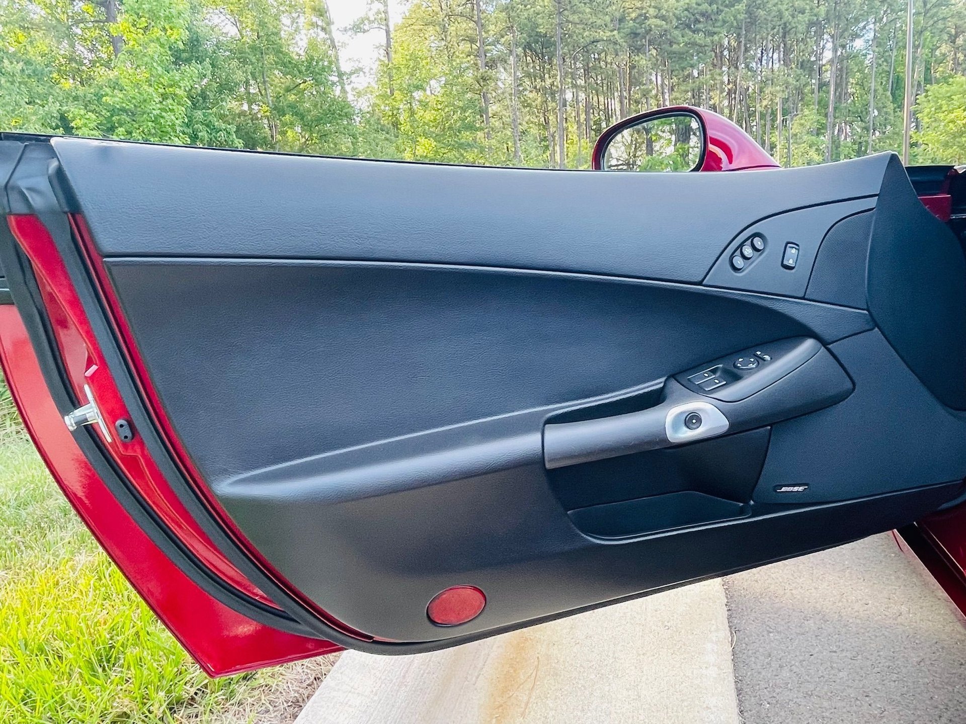 Used 2006 Chevrolet Corvette Convertible w/ Preferred Equipment Group RWD image 36