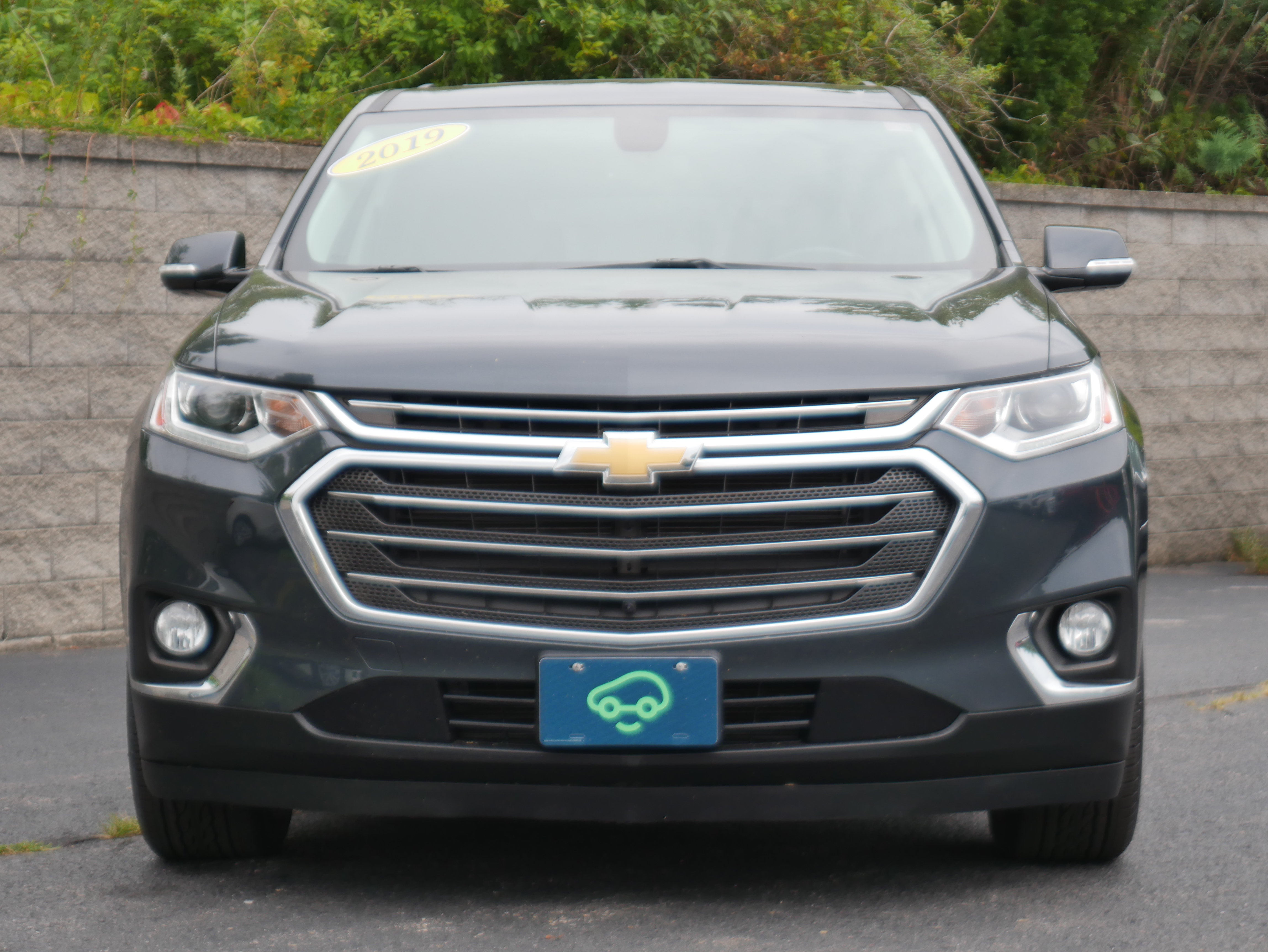Certified 2019 Chevrolet Traverse LT w/ LT Premium Package AWD/4WD image 2