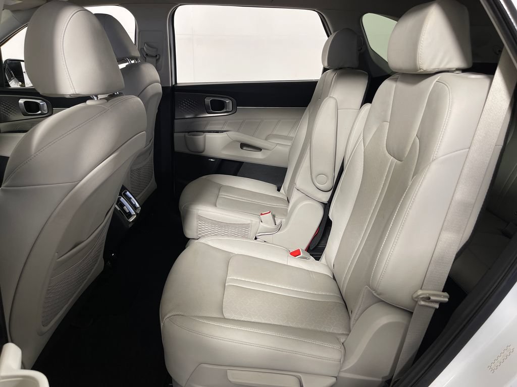 Used 2022 Kia Sorento SX Prestige w/ Panoramic Sunroof Package AWD/4WD image 13