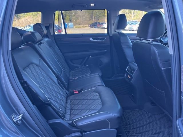 Used 2024 Volkswagen Atlas SEL Premium R-Line image 40