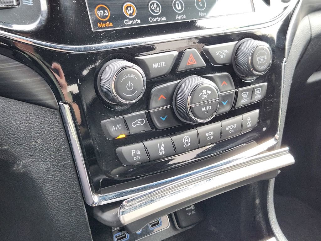 Used 2021 Jeep Grand Cherokee Laredo X image 24