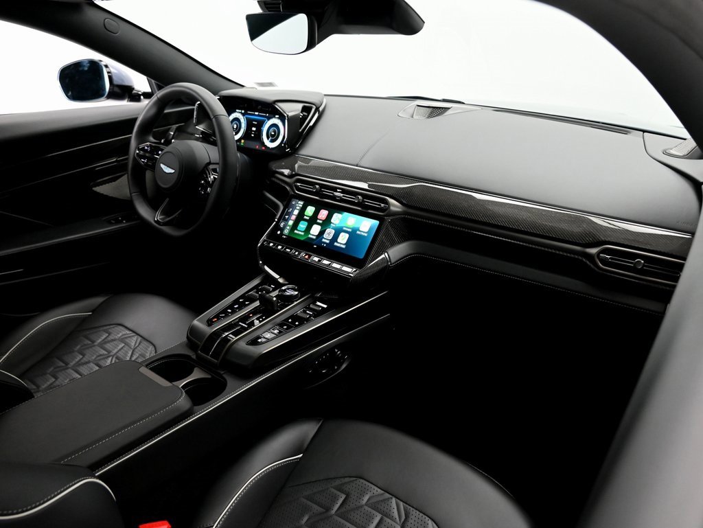 Used 2025 Aston Martin Vanquish image 12