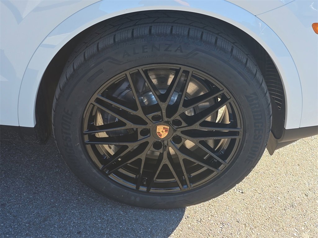 New 2026 Porsche Cayenne E-Hybrid image 13