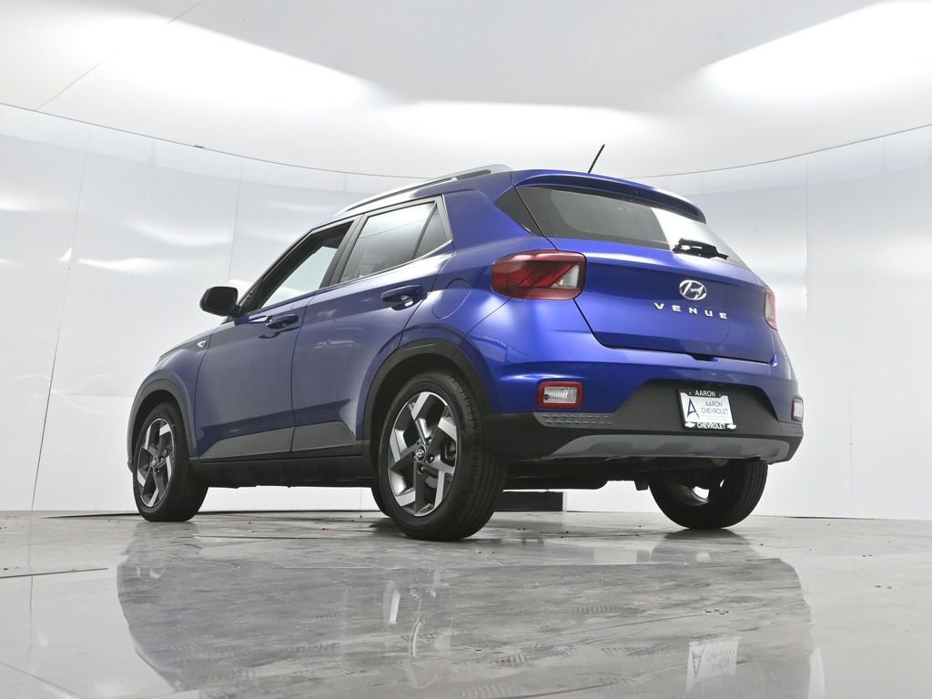 Used 2023 Hyundai Venue Limited w/ Cargo Package image 59