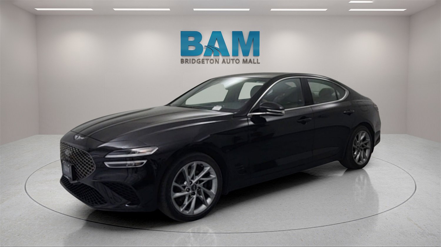 Used 2022 Genesis G70 2.0T image 2