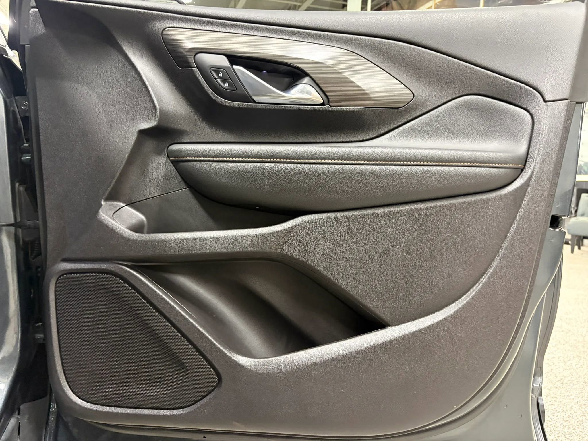 Used 2018 GMC Terrain SLT FWD image 29