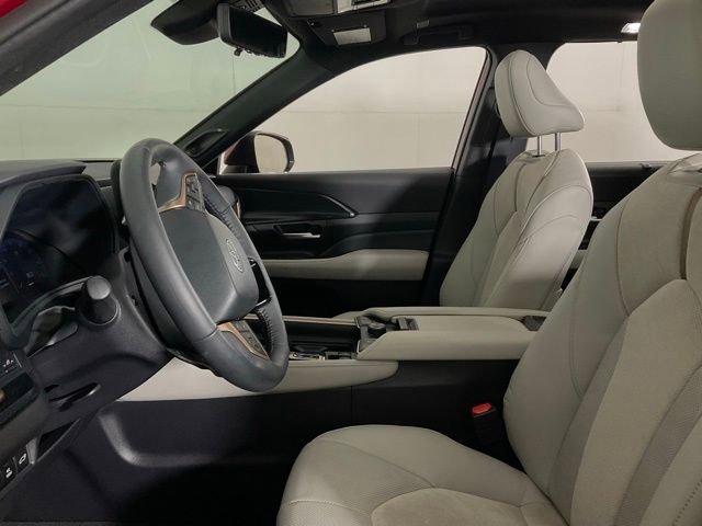 Used 2025 Toyota Grand Highlander AWD Hybrid image 27