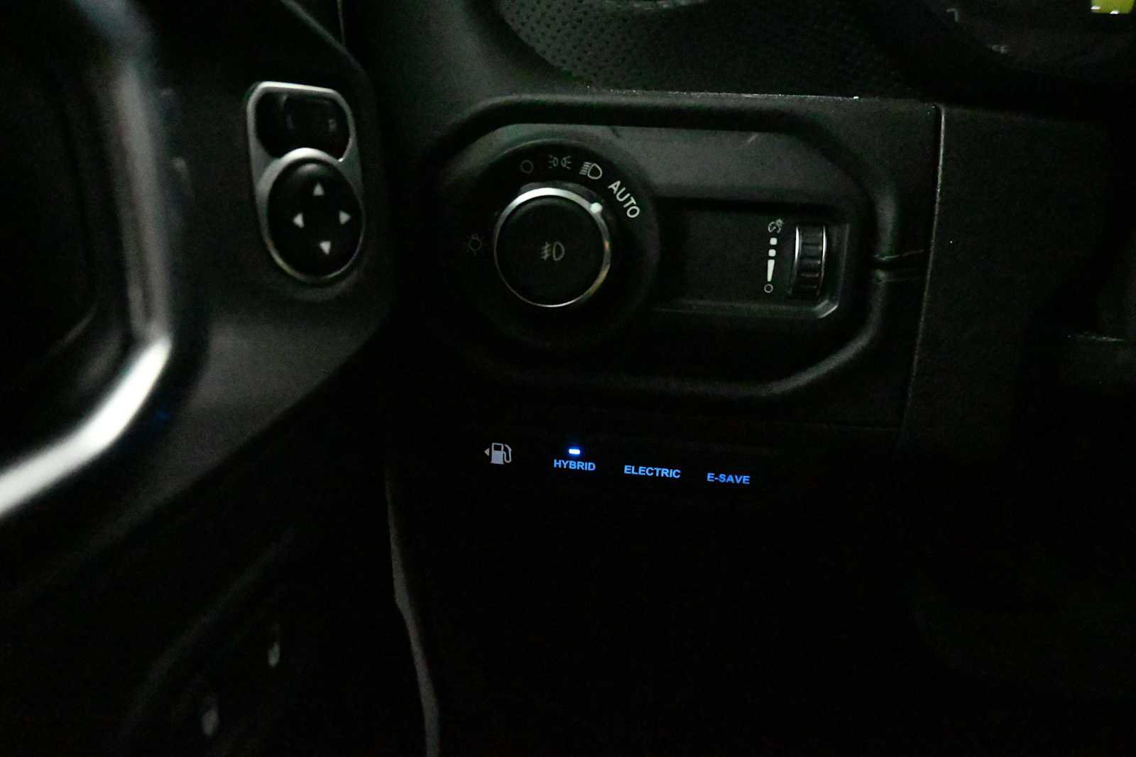 Used 2024 Jeep Wrangler Unlimited Rubicon 4xe AWD/4WD image 11
