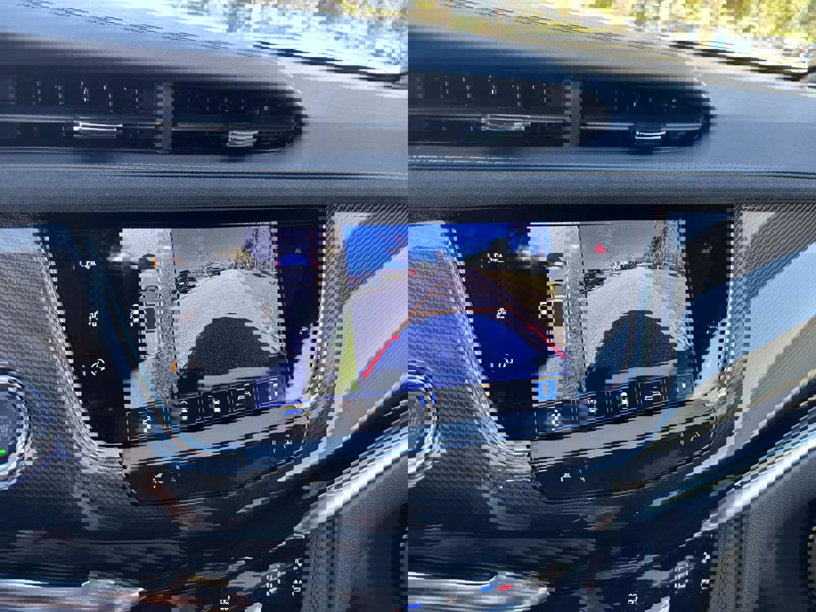 New 2025 Cadillac XT6 Premium Luxury w/ Platinum Package FWD image 31