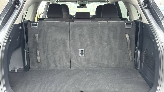 Used 2025 Toyota Highlander LE image 34