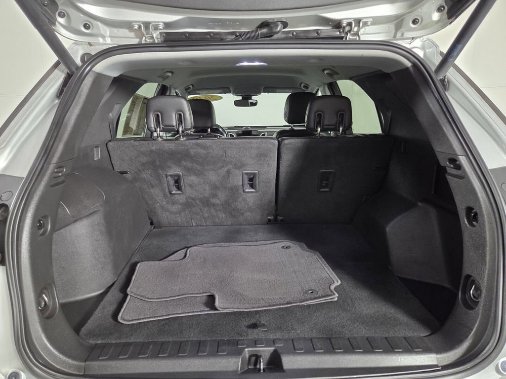 Used 2020 Chevrolet Equinox Premier image 31