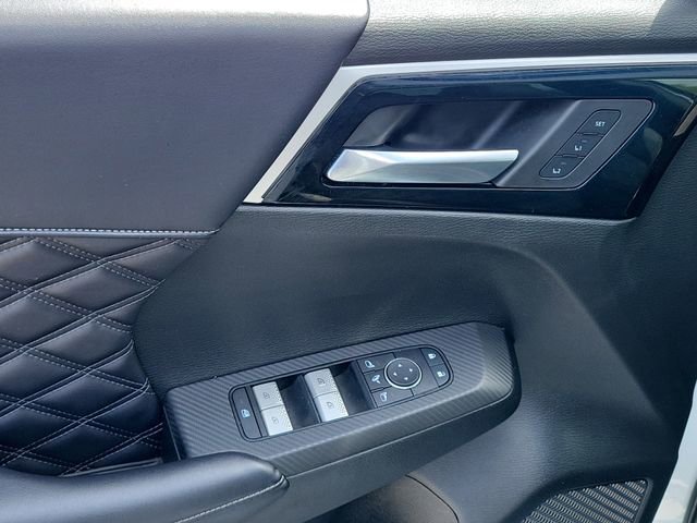 Used 2023 Mitsubishi Outlander SEL 40th Anniversary AWD/4WD image 23