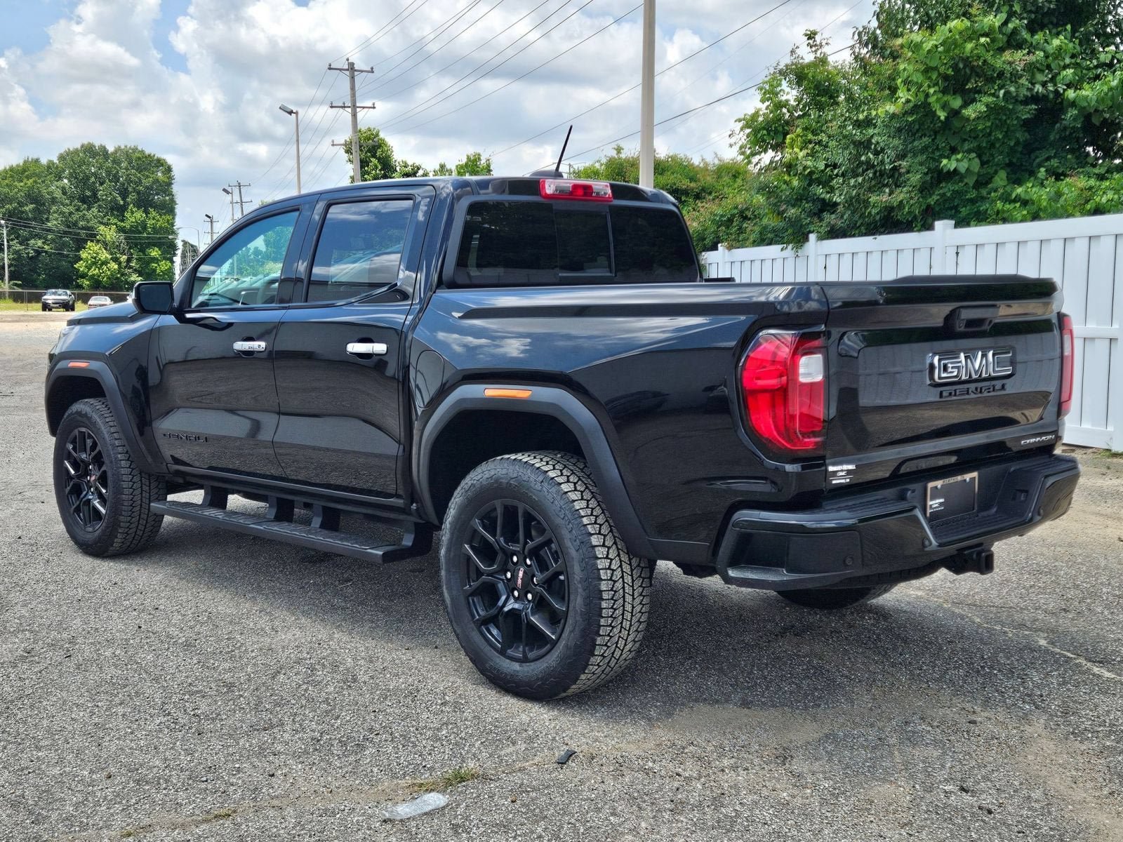 New 2026 GMC Canyon Denali w/ LPO, Denali Black Edition AWD/4WD image 3