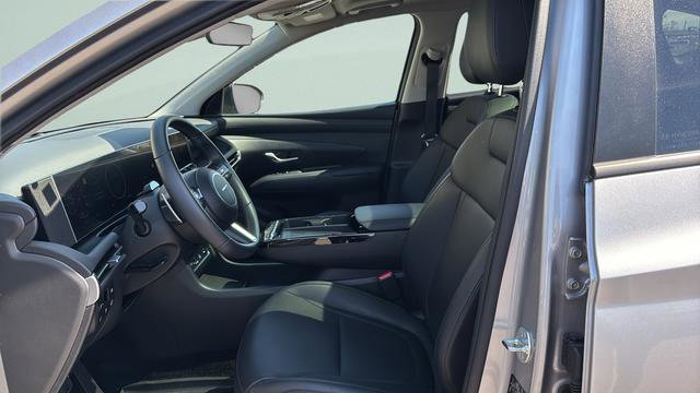 Certified 2025 Hyundai Tucson SEL AWD/4WD image 10