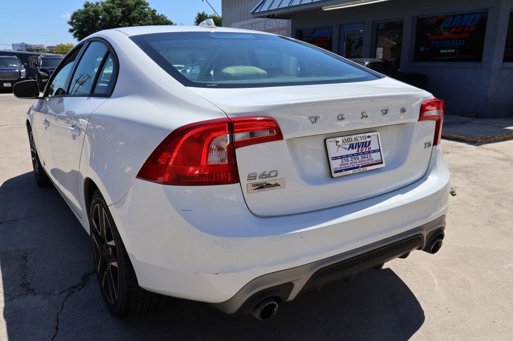 Used 2017 Volvo S60 T5 Dynamic FWD image 5