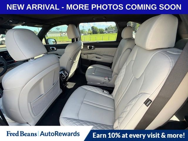 Used 2025 Kia Sorento SX Prestige AWD/4WD image 11