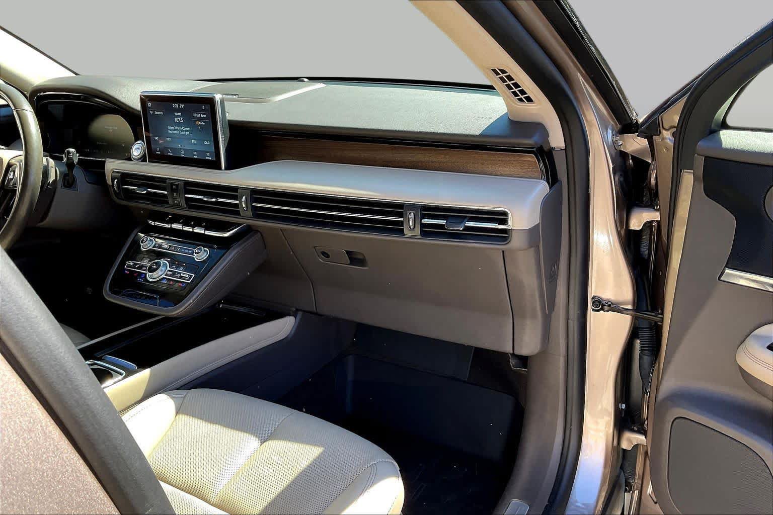 Used 2021 Lincoln Corsair Reserve AWD/4WD image 17