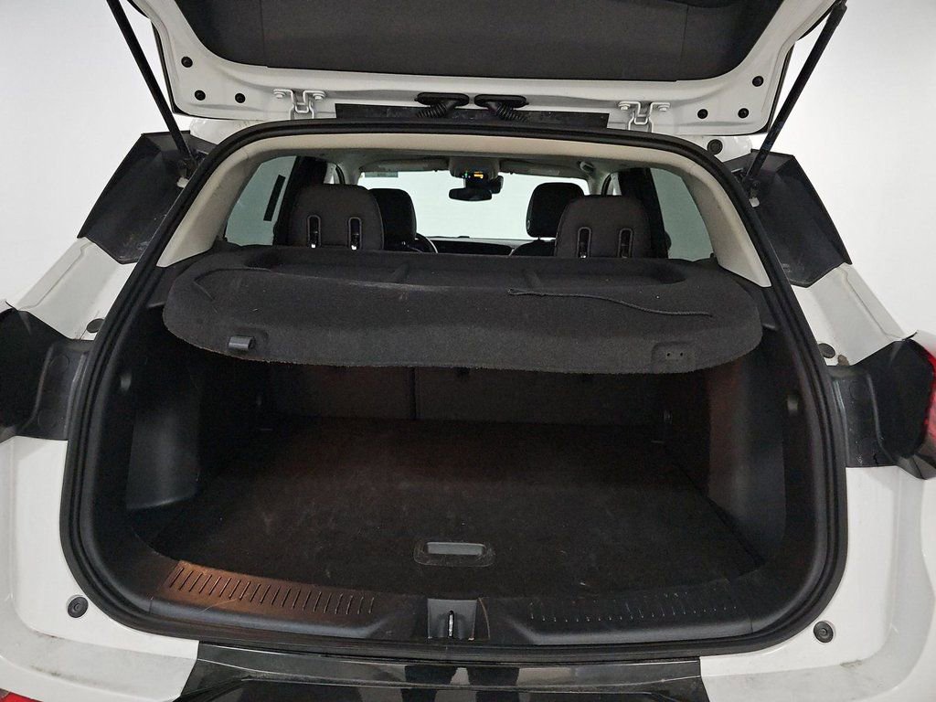 Used 2024 Buick Encore GX Sport Touring w/ Comfort Package image 9