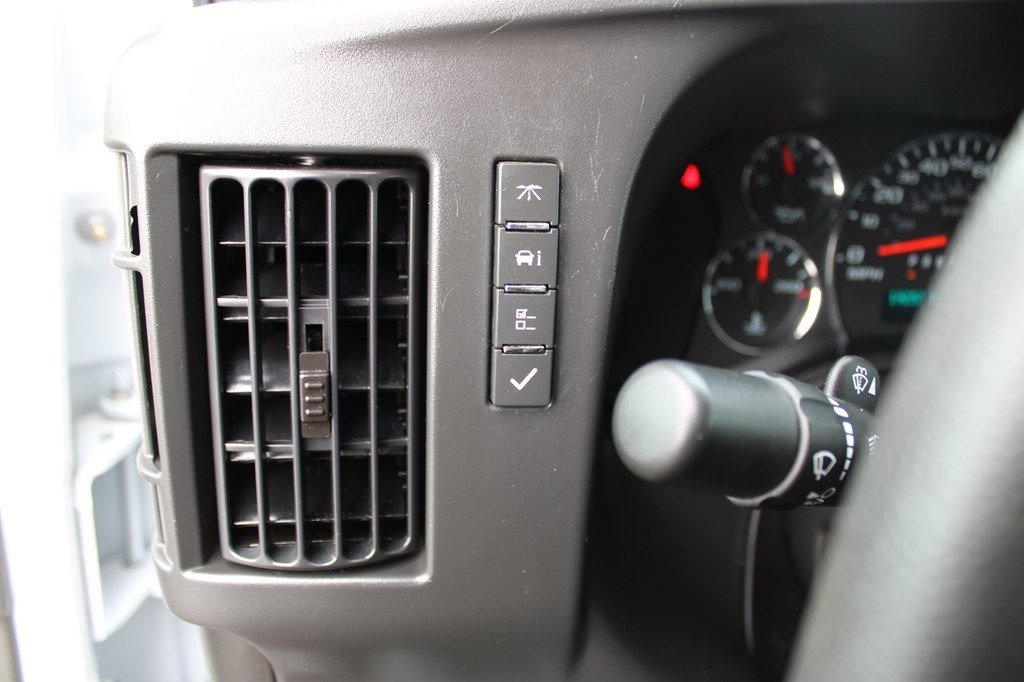 Used 2025 Chevrolet Express 2500 w/ Driver Convenience Package RWD image 27