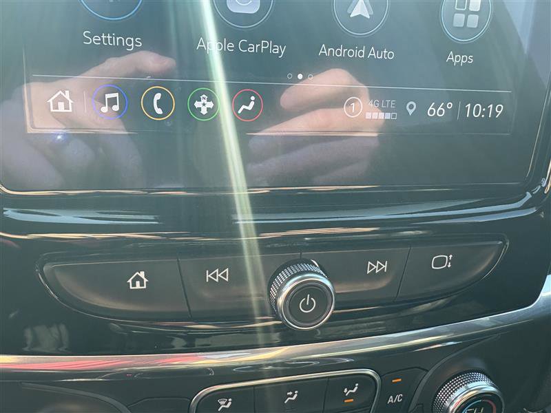 Used 2022 Chevrolet Traverse LT w/ Midnight/Sport Edition image 14