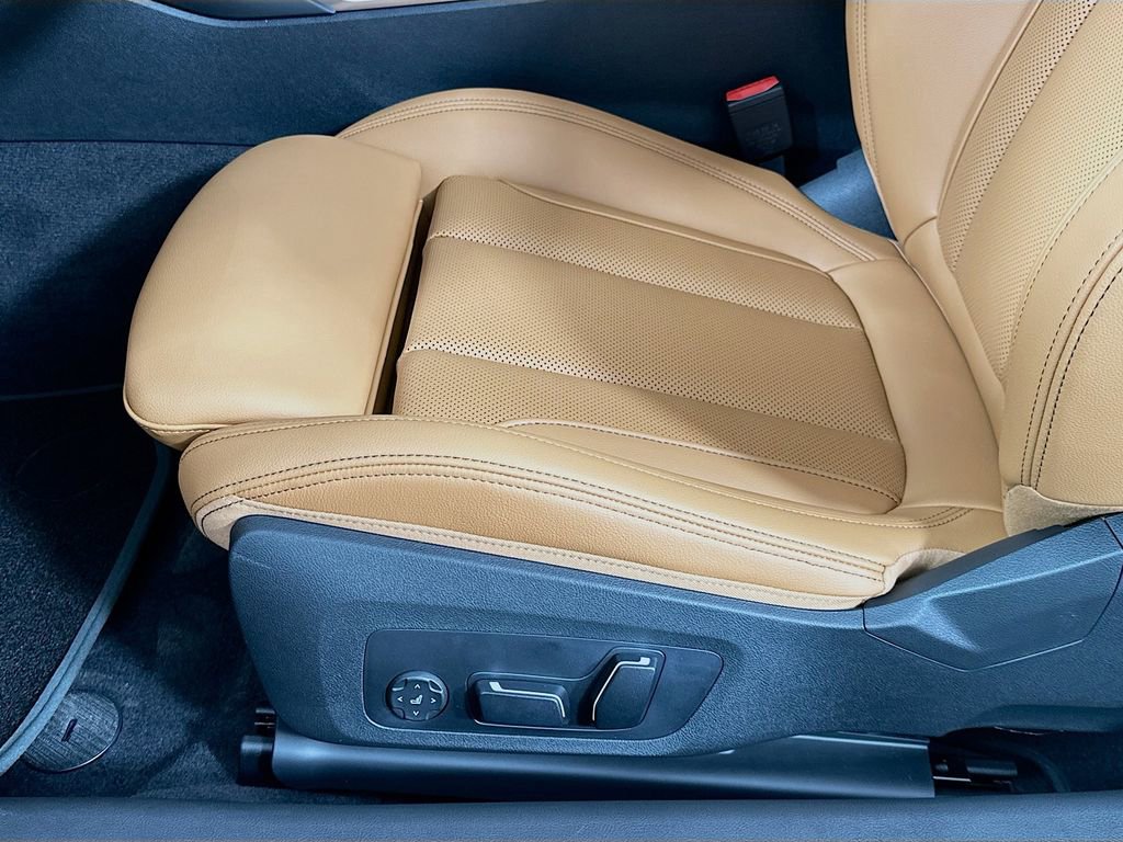 New 2026 BMW 430i Coupe w/ Parking Assistance Package RWD image 21