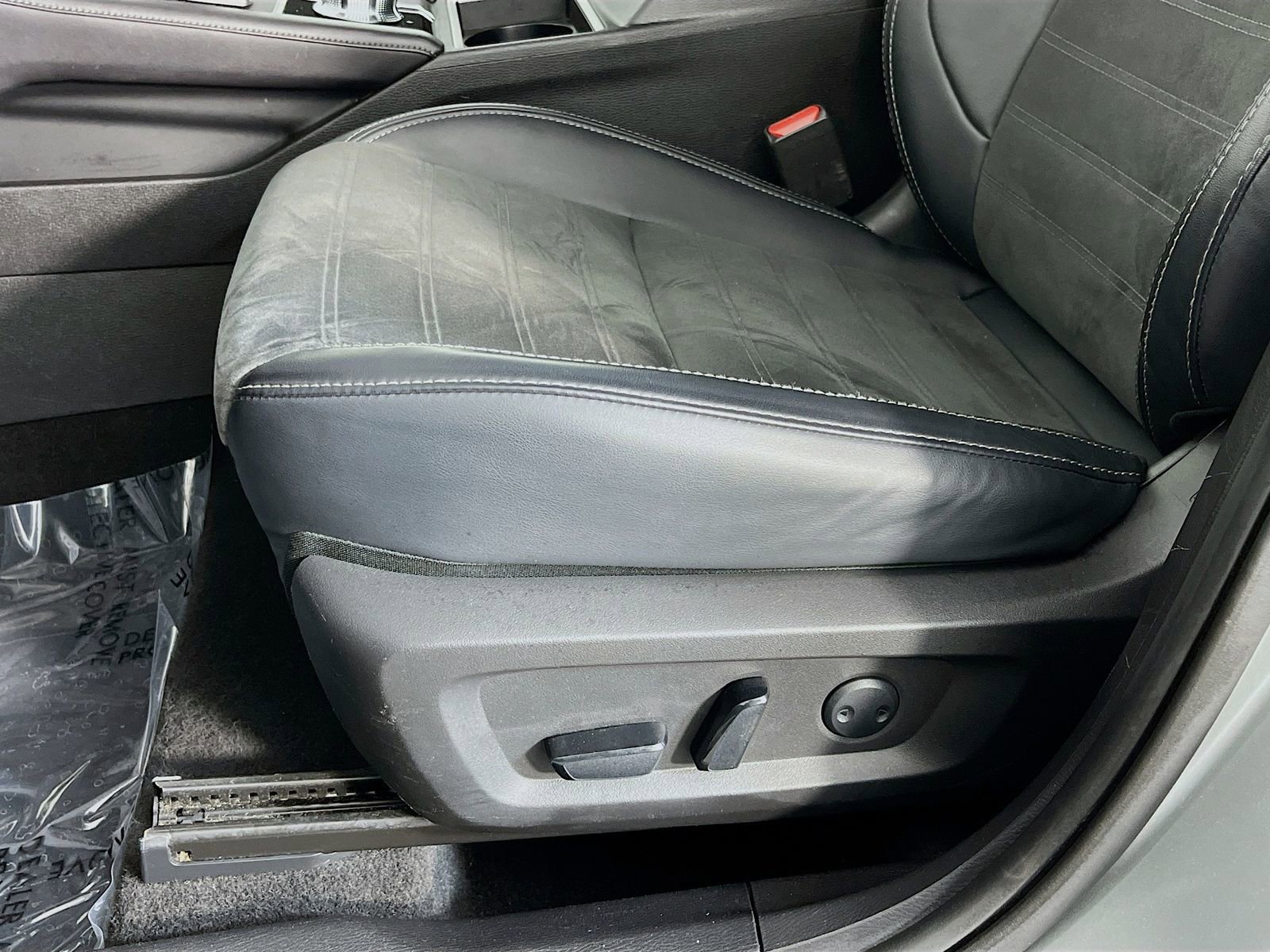 Used 2024 Mitsubishi Outlander SE image 27