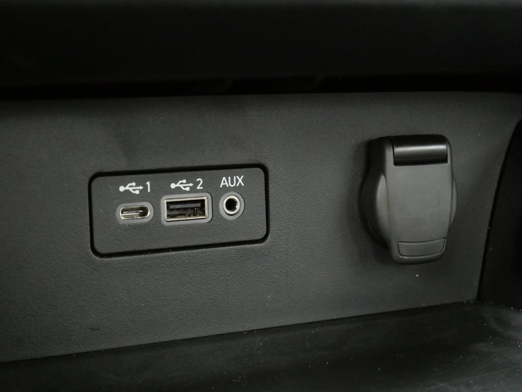 Used 2025 Nissan Altima 2.5 SR AWD/4WD image 34