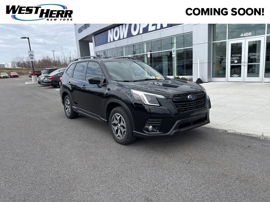 Used 2023 Subaru Forester Premium image 1