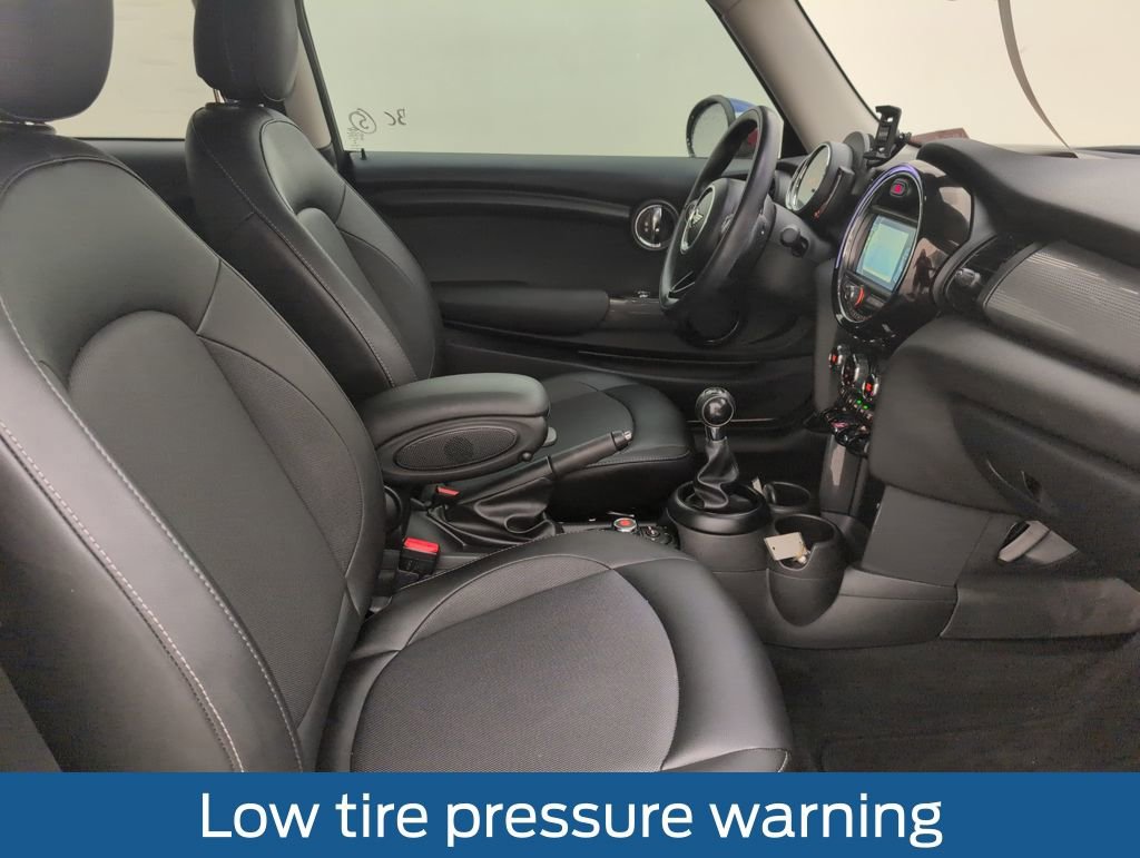 Used 2018 MINI Cooper 2-Door Hardtop image 14