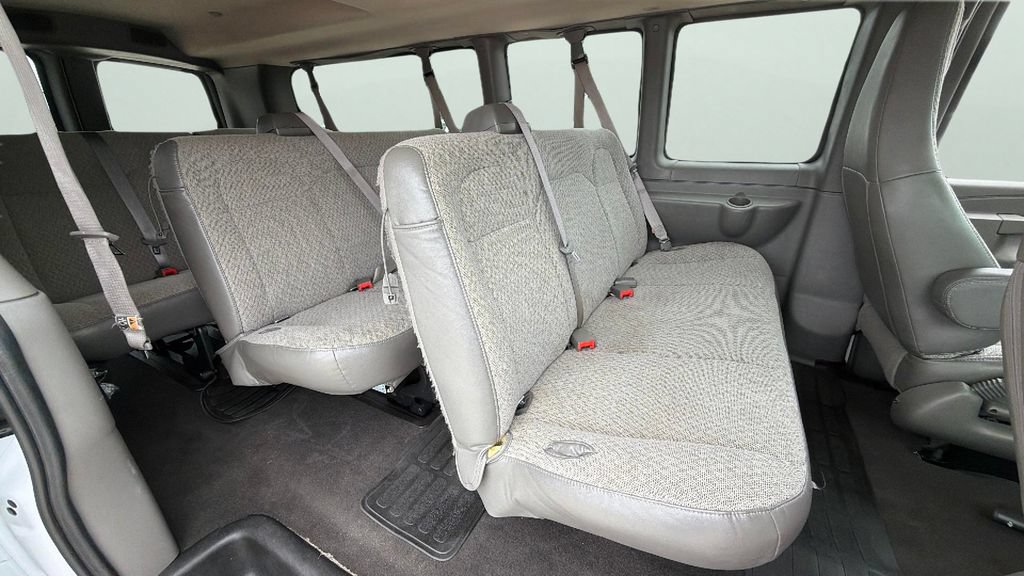 Used 2025 Chevrolet Express 3500 LT w/ LT Preferred Equipment Group RWD image 29