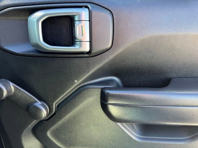 Certified 2018 Jeep Wrangler Unlimited Sport image 25