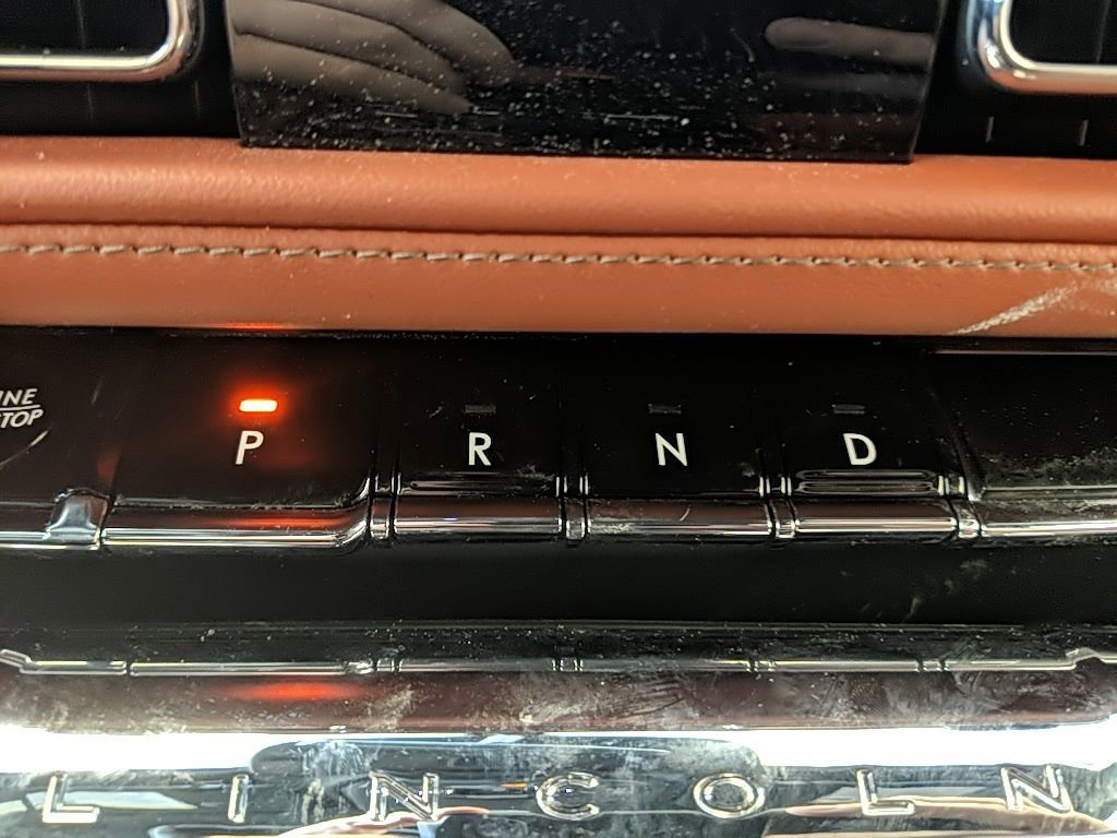 Used 2025 Lincoln Aviator Reserve w/ Illumination Package image 21