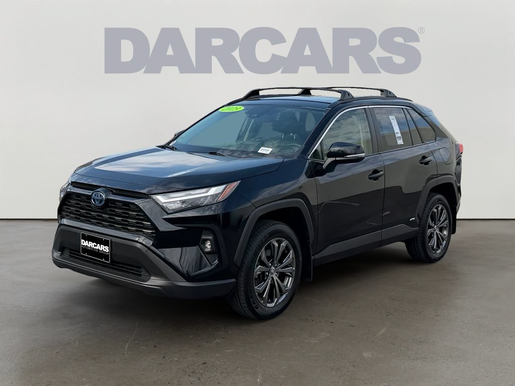 Used 2023 Toyota RAV4 XLE Premium AWD/4WD image 3
