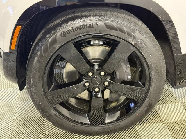New 2026 Land Rover Defender 110 X-Dynamic SE AWD/4WD image 12