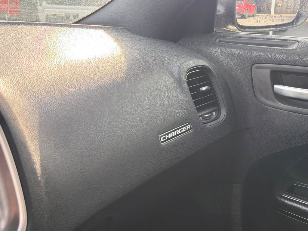 Used 2019 Dodge Charger SXT w/ Blacktop Package image 24