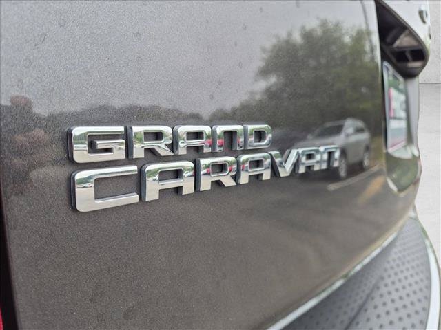 Used 2020 Dodge Grand Caravan SE FWD image 27