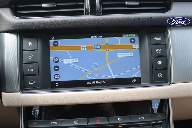 Used 2016 Jaguar XF Premium RWD image 20